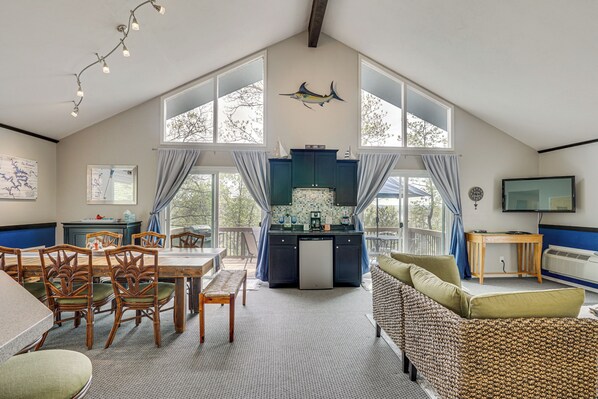 House (3 Bedrooms) | Interior - 1 Mi to Margaritaville Resort: Osage Beach Home! (Osage Beach)