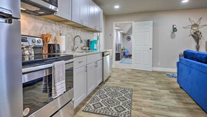 Unclassified image, 3 of 28, button - Updated San Antonio Home Near Dtwn & Parks! (San Antonio)
