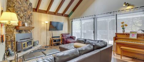 House (4 Bedrooms) | Front of property