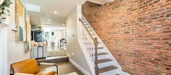 Central & Trendy Baltimore Townhome: Pets OK!