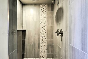 Talo (3 Bedrooms) | Sisätilat