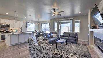 House (3 Bedrooms) | Interior