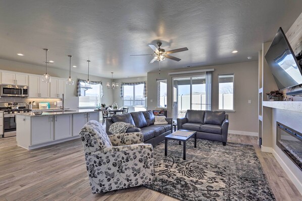 House (3 Bedrooms) | Interior