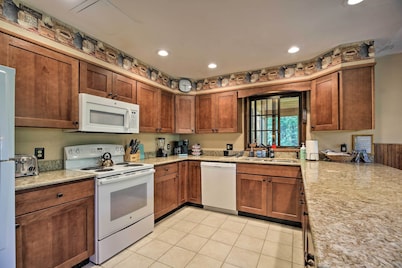 Lake Placid Chalet: Deck & Forest Views!