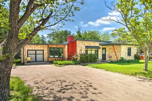 منزل (2 Bedrooms) | المنشأة من الخارج