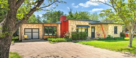 House (2 Bedrooms) | Front of property