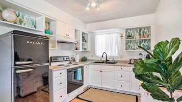 House (1 Bedroom) | Interior