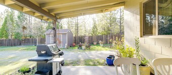 Quiet Challenge-brownsville Home Near Collins Lake