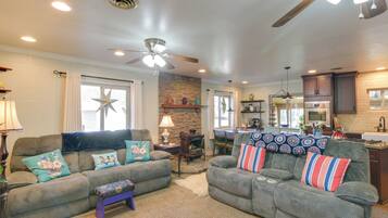 House (2 Bedrooms) | Interior