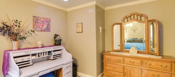 Quiet Challenge-brownsville Home Near Collins Lake