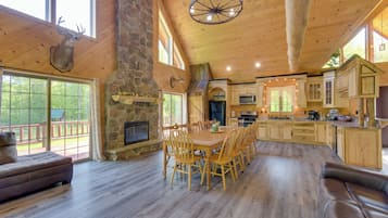 Maison (Multiple Bedrooms) | Intérieur