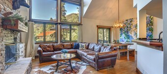 Walk to Main St: Frisco Home w/ Hot Tub & Deck!