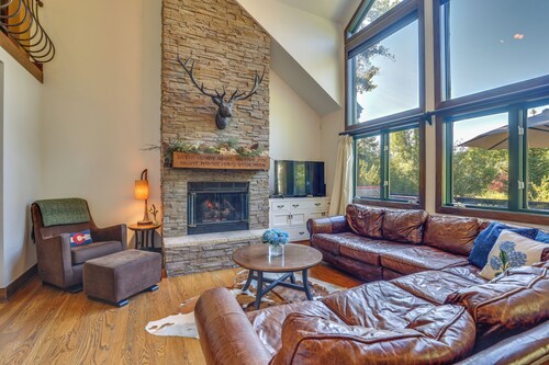 11 Mi to Slopes: Frisco Home w/ Hot Tub & Sauna!