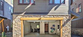 Frisco House - Rooftop Deck w/ Fire Pit Table