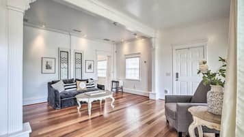 House (1 Bedroom) | Interior