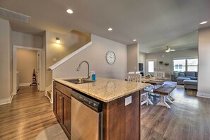 Rumah (4 Bedrooms) | Interior