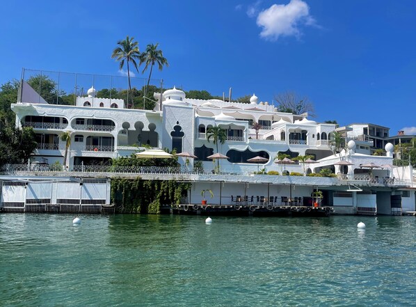 Front of property - Marina Palace Teques (Jojutla)