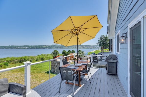 House (2 Bedrooms) | Front of property - Coastal Portsmouth Home w/ Bay Access Near Newport (Portsmouth)