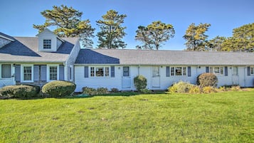 Apartment (0 Bedroom) | Interior