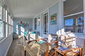 Cottage (3 Bedrooms) | Interior - Cozy Coastal Cottage: 5 Mi to Narragansett Beach! (Narragansett)