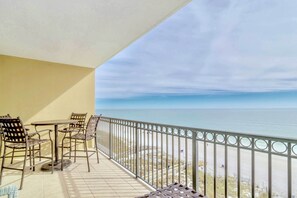 Apartment (2 Bedrooms) | Interior - Beachfront Gulf Shores Condo w/ Pool (Gulf Shores)