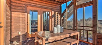 Updated Cabin w/ 360-degree Mtn View: 1 Mi to Lake