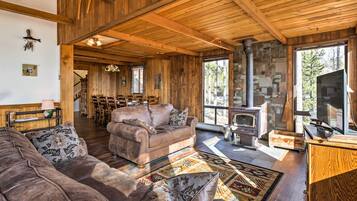 House (4 Bedrooms) | Interior