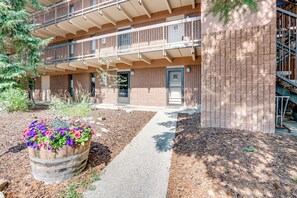 Apartment (2 Bedrooms) | Interior - 1 Mi to Dillon Reservoir: Condo Retreat in Frisco! (Frisco)