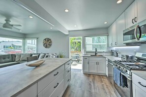 Apartment (1 Bedroom) | Interior - Mod San Diego Apt w/ Patio - Walk to Harbor! (San Diego)