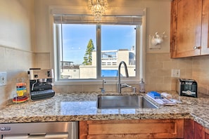 Apartment (1 Bedroom) | Interior - San Diego Hub w/ Bay Views - 1 Block to Beach! (San Diego)