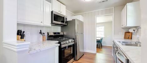 House (3 Bedrooms) | Interior