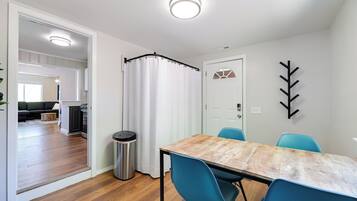 單棟房屋 (3 Bedrooms) | 內部