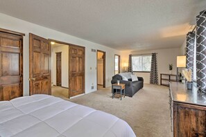 4 bedrooms, iron/ironing board, free cots/infant beds, bed sheets - Family-friendly Aurora Vacation Rental w/ Yard! (Aurora)