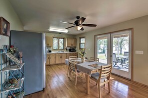 Rumah (2 Bedrooms) | Interior