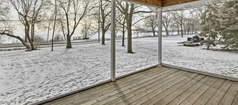 Charming Neenah House w/ Porch on Lake Winnebago!