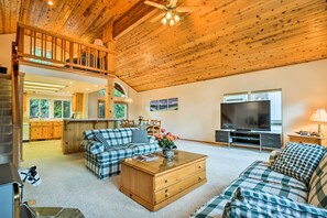 House (3 Bedrooms) | Interior - Hot Tub Access, Near Skiing: Tahoe Donner Cabin (Truckee)