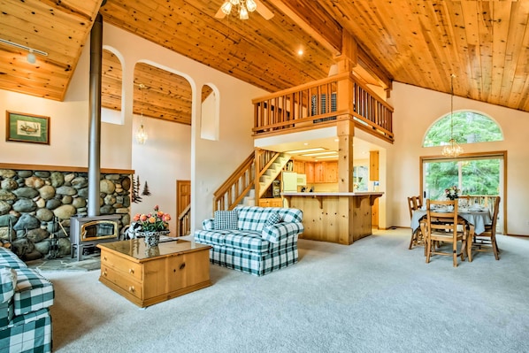 House (3 Bedrooms) | Interior - Hot Tub Access, Near Skiing: Tahoe Donner Cabin (Truckee)