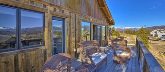Balconies & Idyllic Views: Grand Lake Haven!