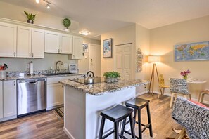 Apartment (1 Bedroom) | Interior - Keystone Condo w/ Patio & Mountain Views! (Dillon)