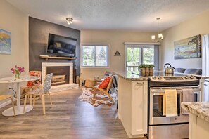 Apartment (1 Bedroom) | Interior - Ski Getaway! Mtn-view Condo Near Keystone Resort (Dillon)