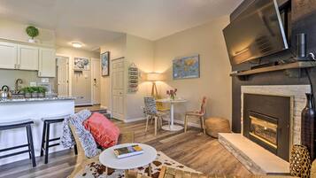 Apartment (1 Bedroom) | Interior