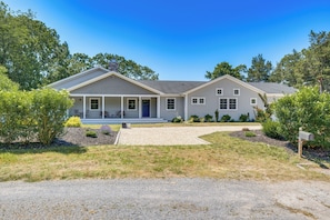 House (3 Bedrooms) | Interior - Distinctive Hamptons Home w/ Pool Near Bay, Ocean (Hampton Bays)