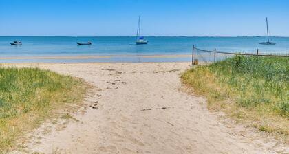 Distinctive Hamptons Home w/ Pool Near Bay, Ocean