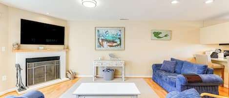 Apartment (3 Bedrooms) | Front of property