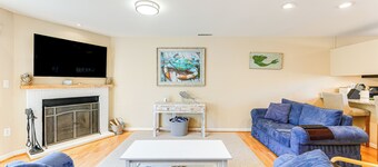 Walk to Bethany Beach Boardwalk: Coastal Retreat