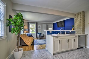 House (2 Bedrooms) | Interior