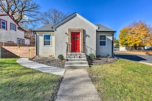 House (2 Bedrooms) | Interior - Mpls Duplex w/ Wifi & Kitchen: 5 Mi to Dtwn! (Minneapolis)