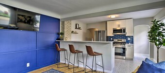 Mpls Duplex w/ Wifi & Kitchen: 5 Mi to Dtwn!