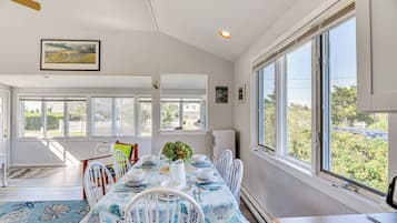 Cottage (3 Bedrooms) | Interior