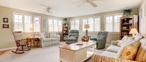 House (3 Bedrooms) | Front of property